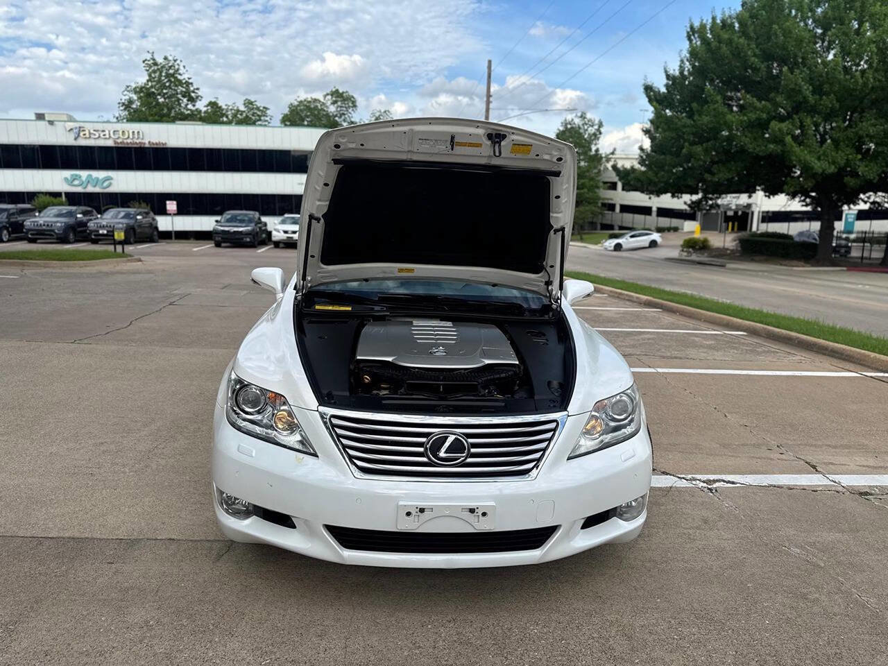 Used 2011 Lexus LS 460 w/ Comfort Pkg RWD image 33