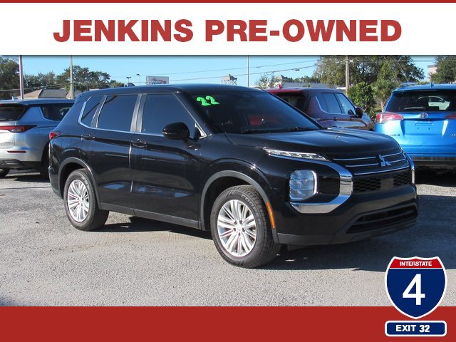 Used 2022 Mitsubishi Outlander ES image 1