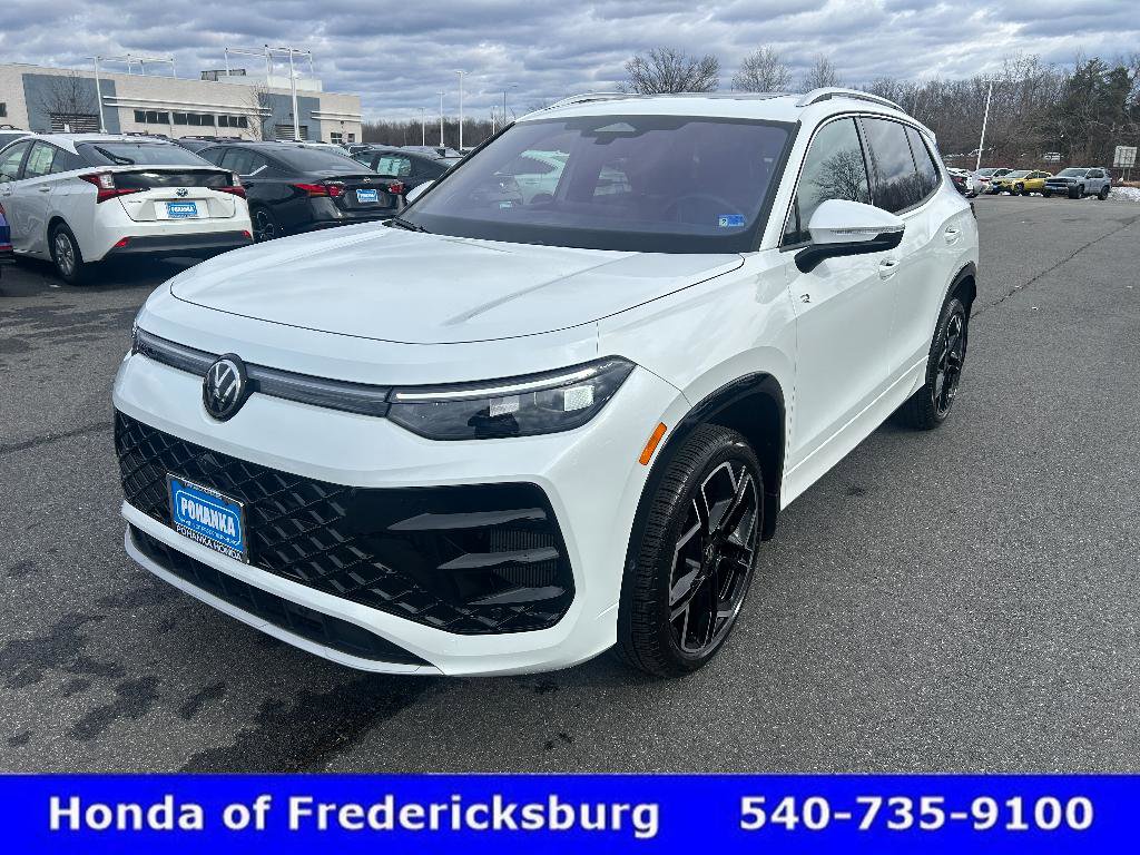 Used 2026 Volkswagen Tiguan SEL R-Line image 2