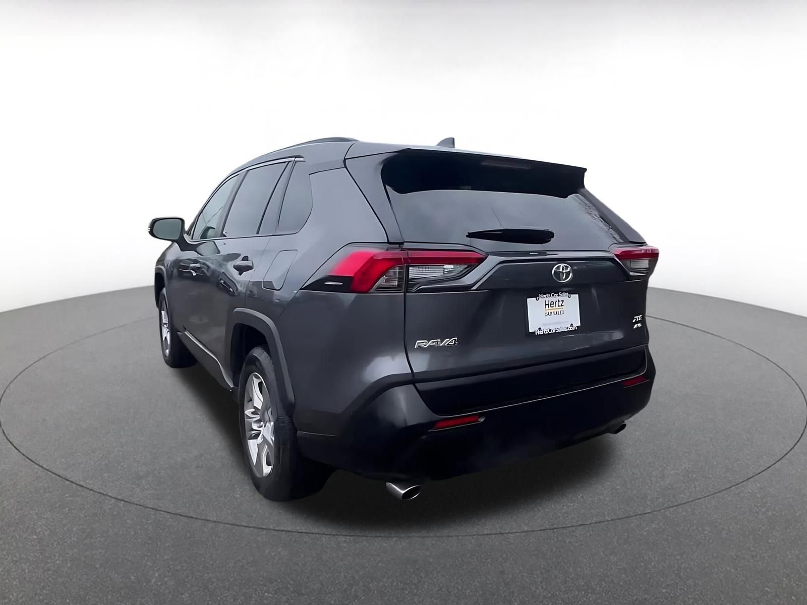 Used 2025 Toyota RAV4 XLE w/ Convenience Package image 11