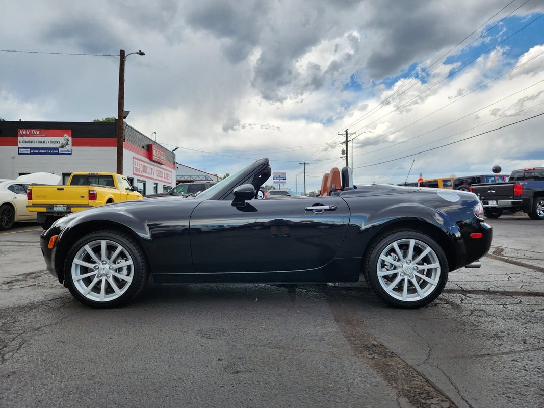Used 2008 MAZDA MX-5 Miata Grand Touring w/ Premium Pkg RWD image 33