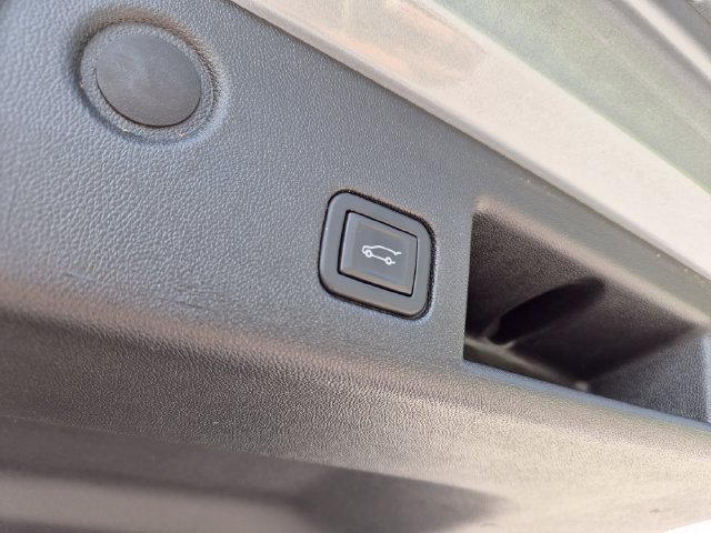 Used 2024 Chevrolet Equinox LT w/ LPO, Floor Liner Package FWD image 12