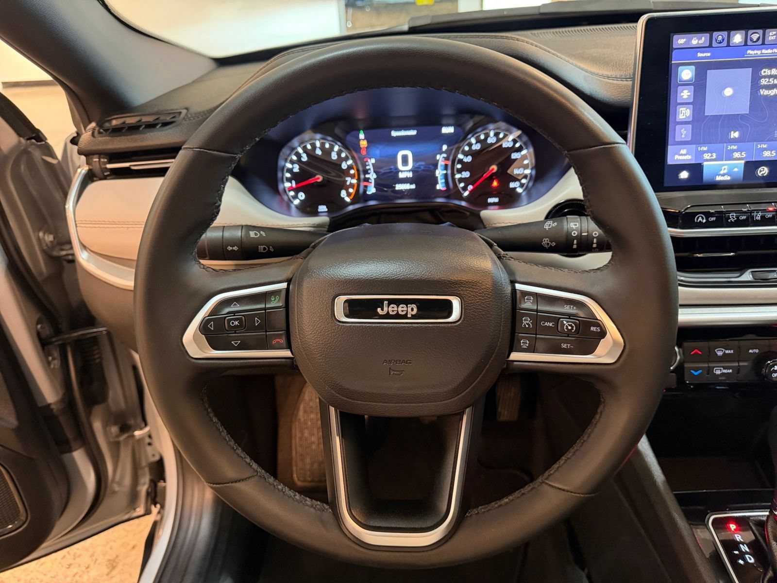 Used 2025 Jeep Compass Limited AWD/4WD image 27