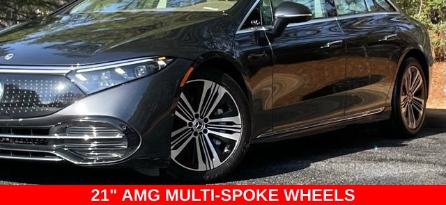Used 2022 Mercedes-Benz EQS 580 4MATIC Sedan image 3