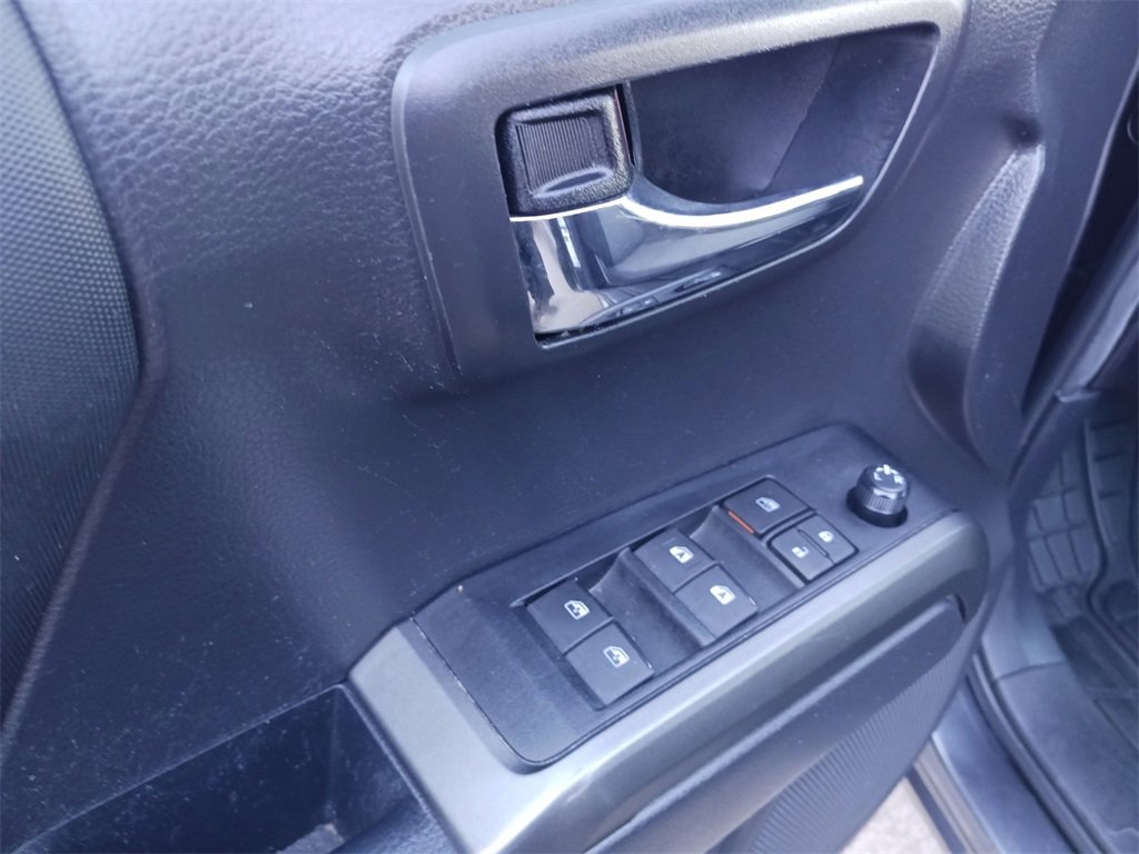 Used 2023 Toyota Tacoma TRD Off-Road image 32