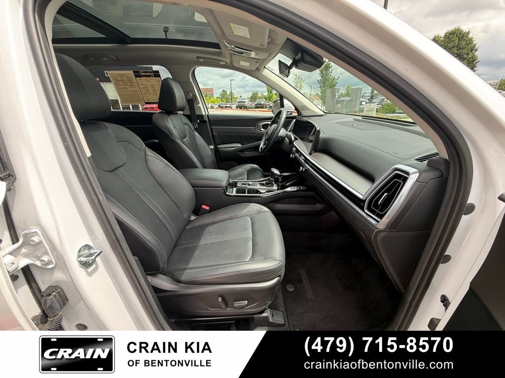 Certified 2025 Kia Sorento SX FWD image 34