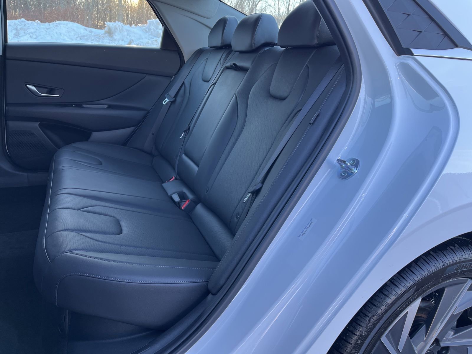 Certified 2025 Hyundai Elantra Limited image 14