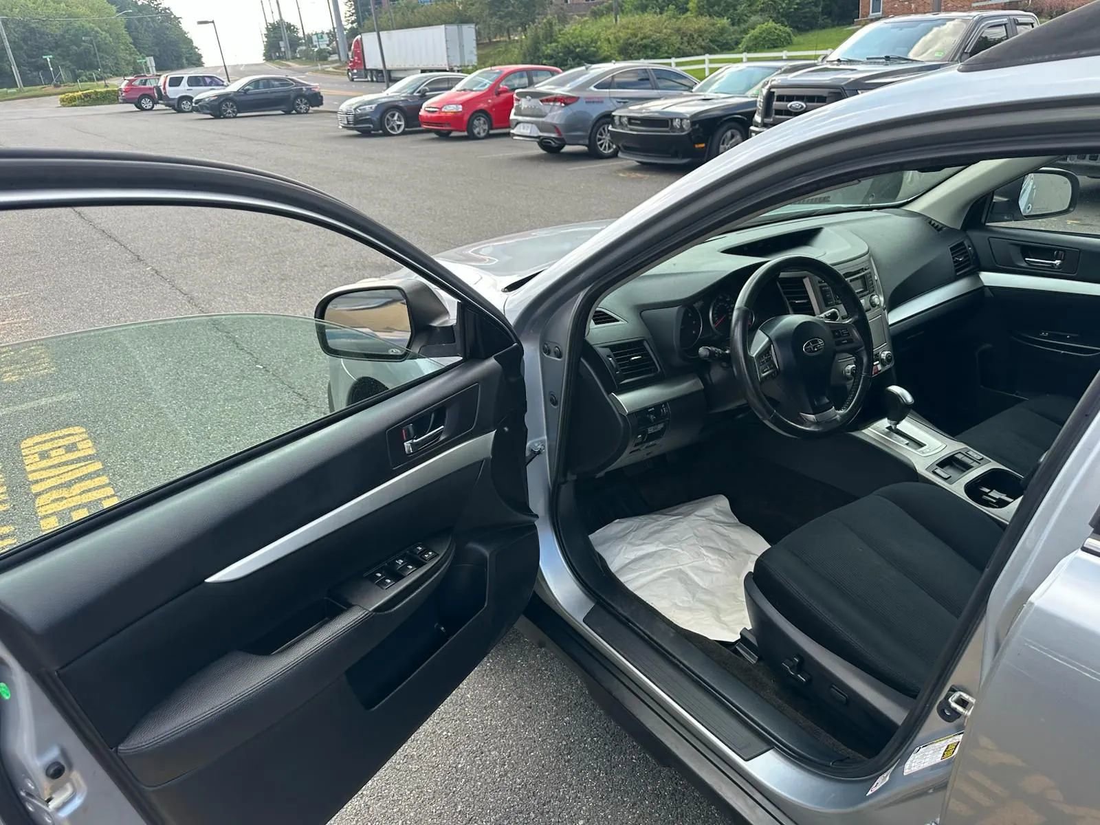 Used 2013 Subaru Outback 2.5i Premium w/ All-Weather Pkg image 16