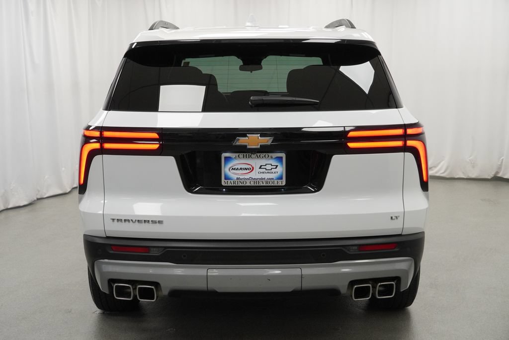 Certified 2024 Chevrolet Traverse LT w/ Trailering Package FWD image 37