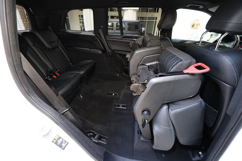 Used 2017 Mercedes-Benz GLS 450 4MATIC image 33
