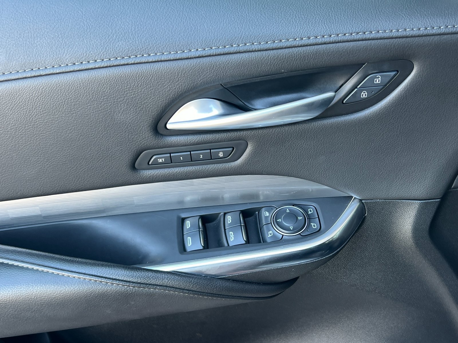 Certified 2025 Cadillac XT4 Premium Luxury FWD image 11