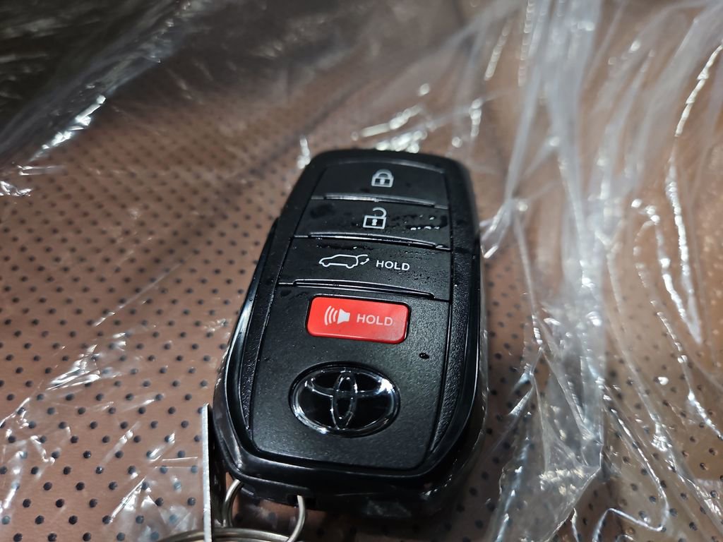 New 2025 Toyota Crown Signia image 30