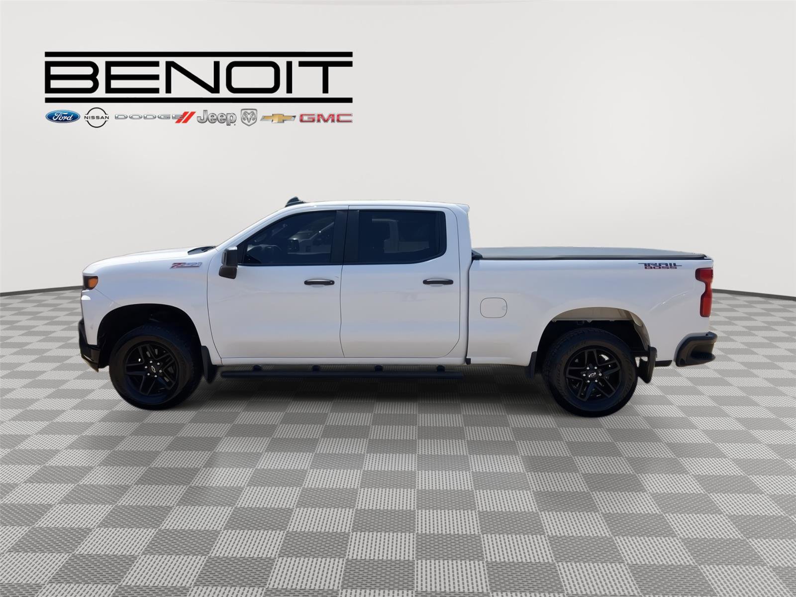 Used 2022 Chevrolet Silverado 1500 Custom Trail Boss w/ LPO, Dark Essentials Package AWD/4WD image 8