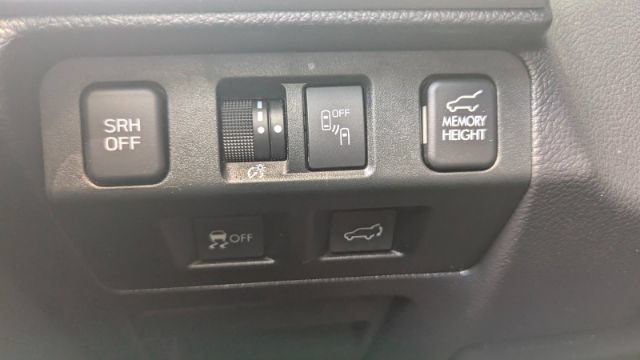 Used 2017 Subaru Forester 2.5i Touring AWD/4WD image 33
