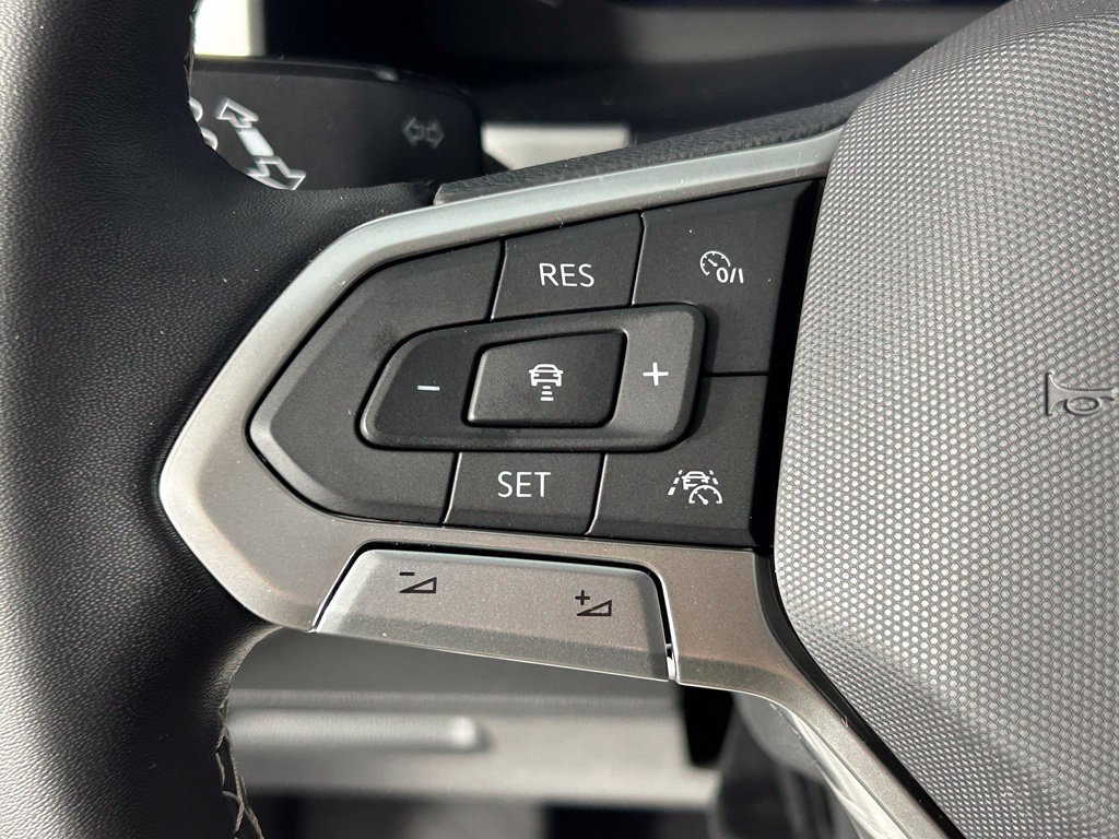 Used 2023 Volkswagen Atlas SEL AWD/4WD image 31