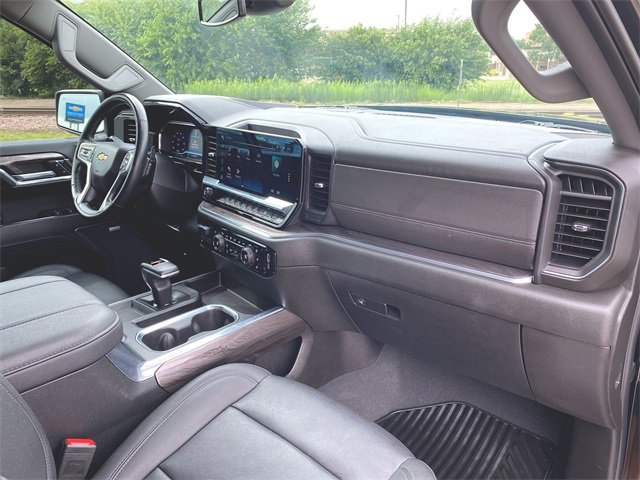 Used 2024 Chevrolet Silverado 1500 LTZ w/ LTZ Convenience Package II image 29