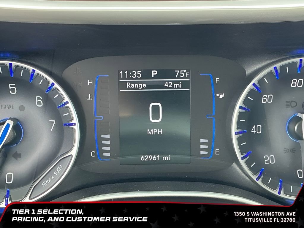 Used 2023 Chrysler Voyager LX FWD image 22
