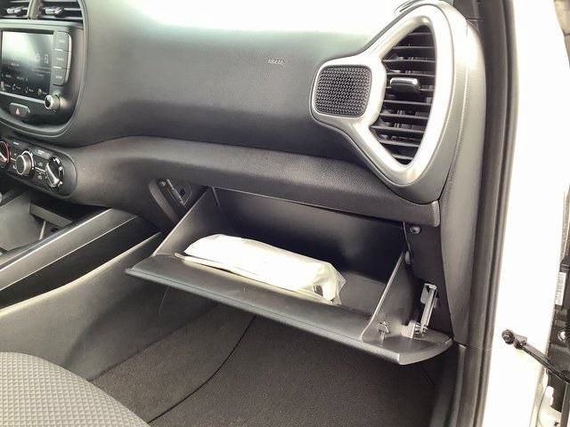Used 2024 Kia Soul LX w/ Option Group 015 FWD image 38