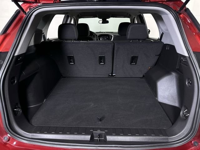 Used 2023 GMC Terrain SLE w/ Driver Convenience Package image 27