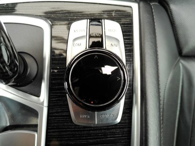 Used 2019 BMW 750i w/ Executive Package RWD image 57