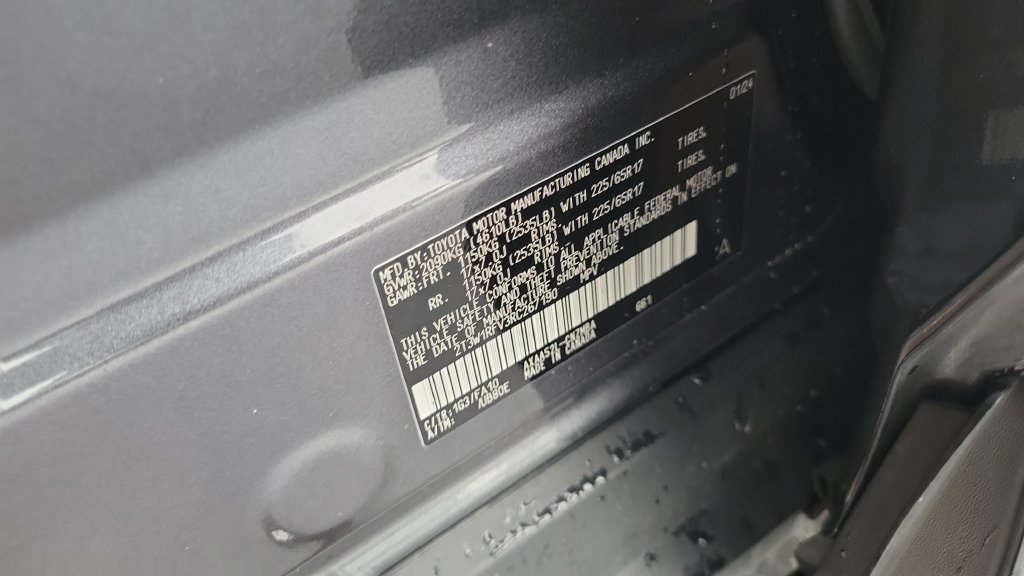 Used 2024 Toyota RAV4 XLE FWD image 27