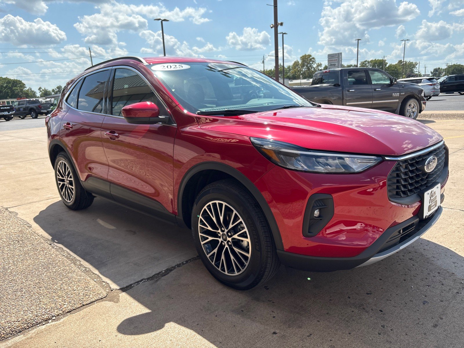 New 2025 Ford Escape SE image 7