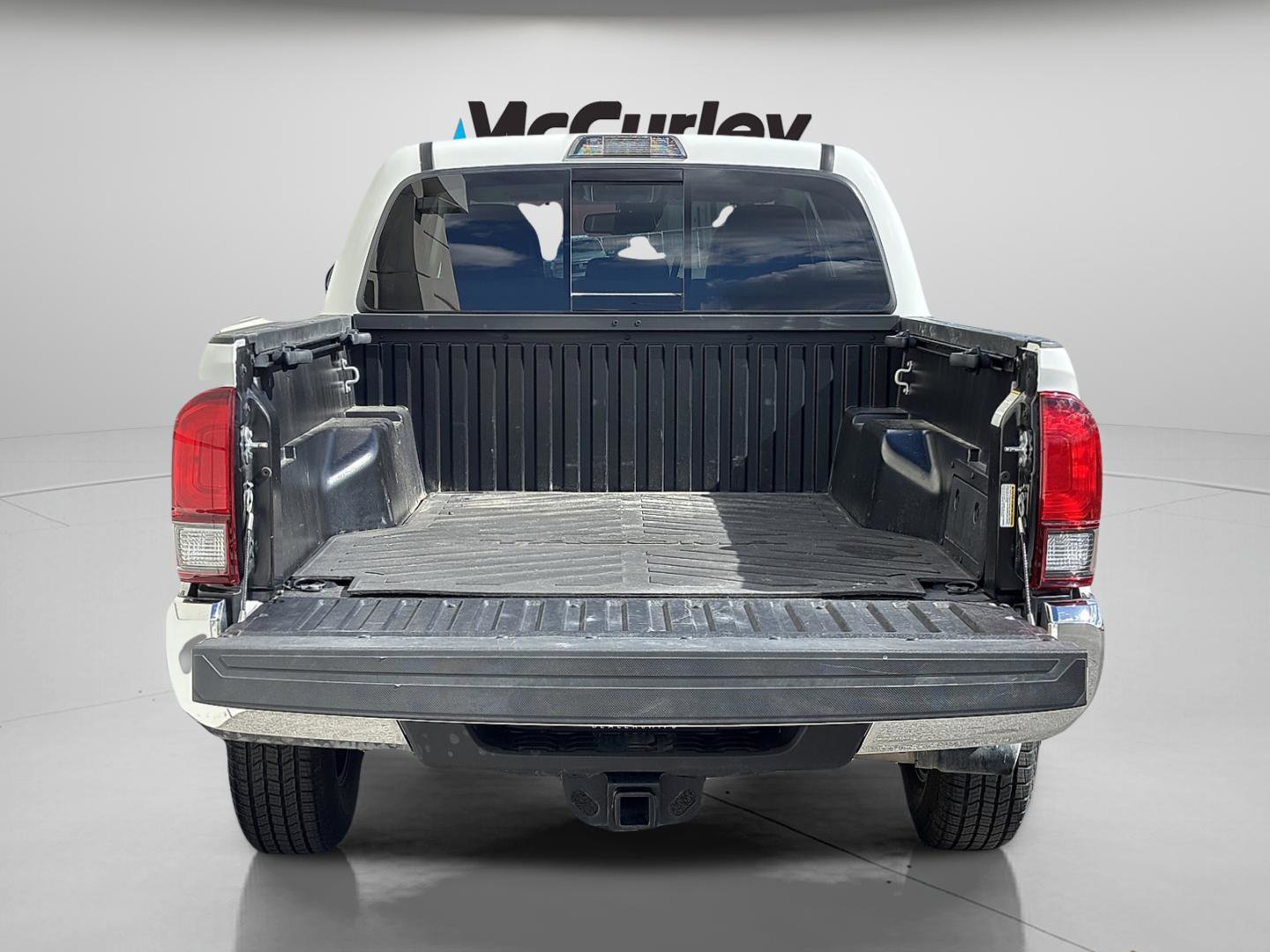 Used 2023 Toyota Tacoma SR5 w/ Black Out Package (TMS) image 6