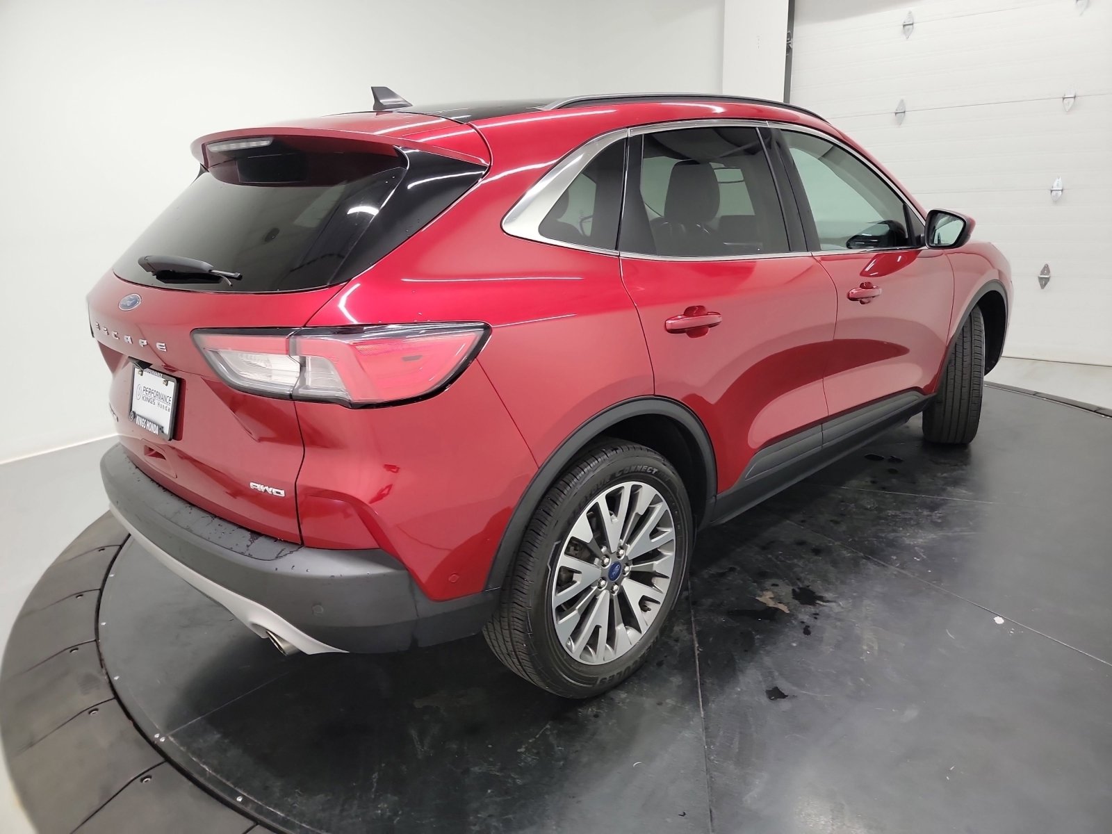 Used 2021 Ford Escape Titanium AWD/4WD image 9