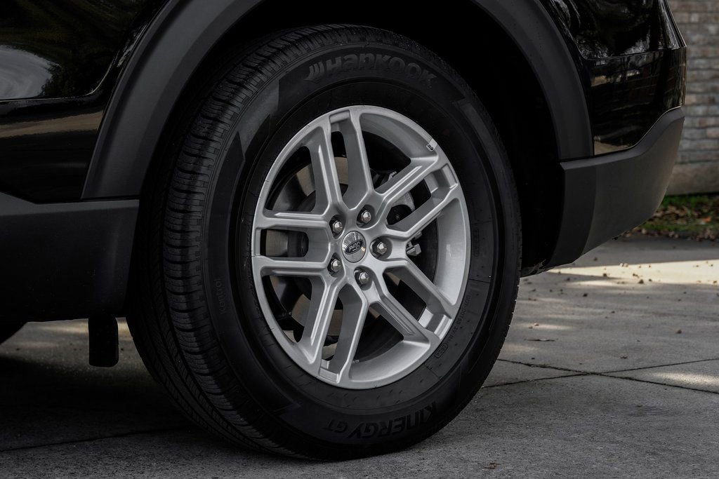 Used 2025 Ford Explorer Active RWD image 66