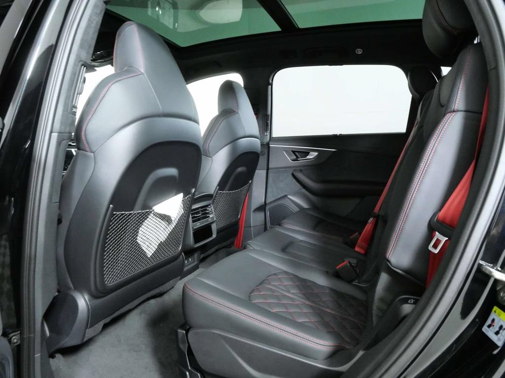 New 2026 Audi SQ7 Prestige AWD/4WD image 16