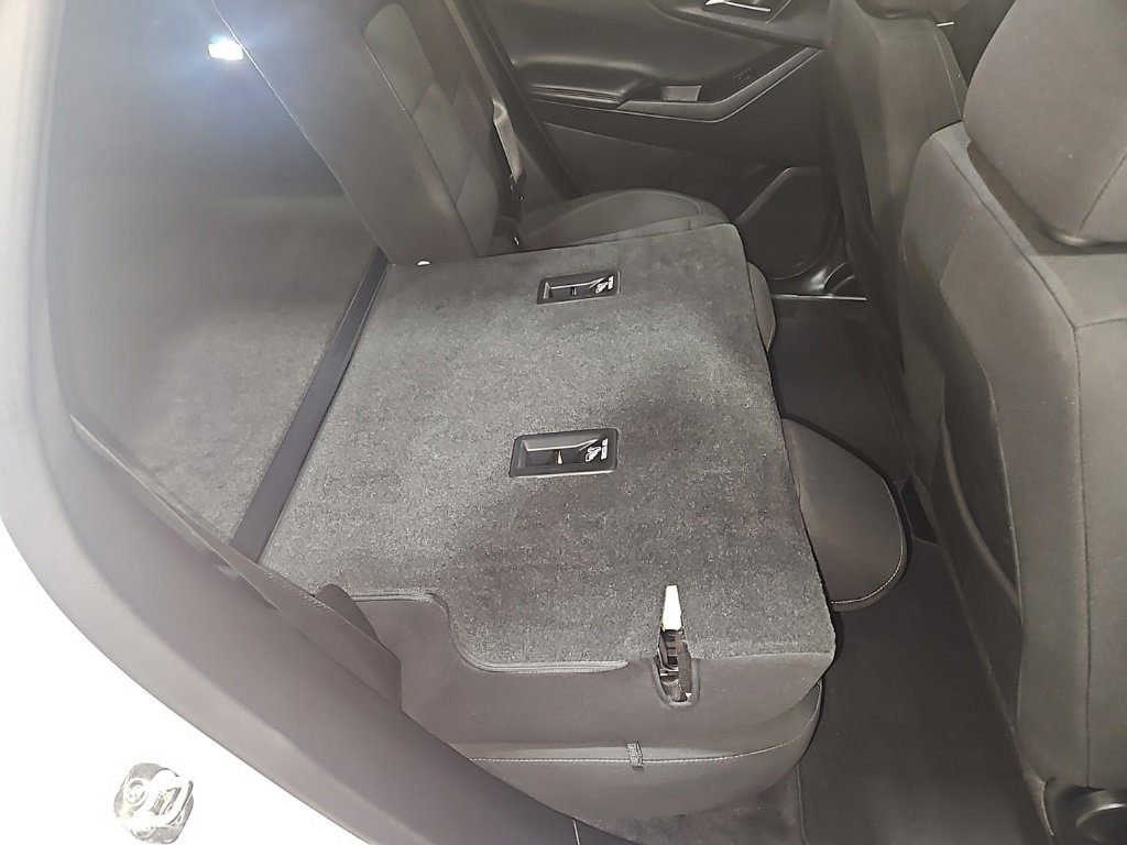 Used 2025 Chevrolet Equinox LT image 31