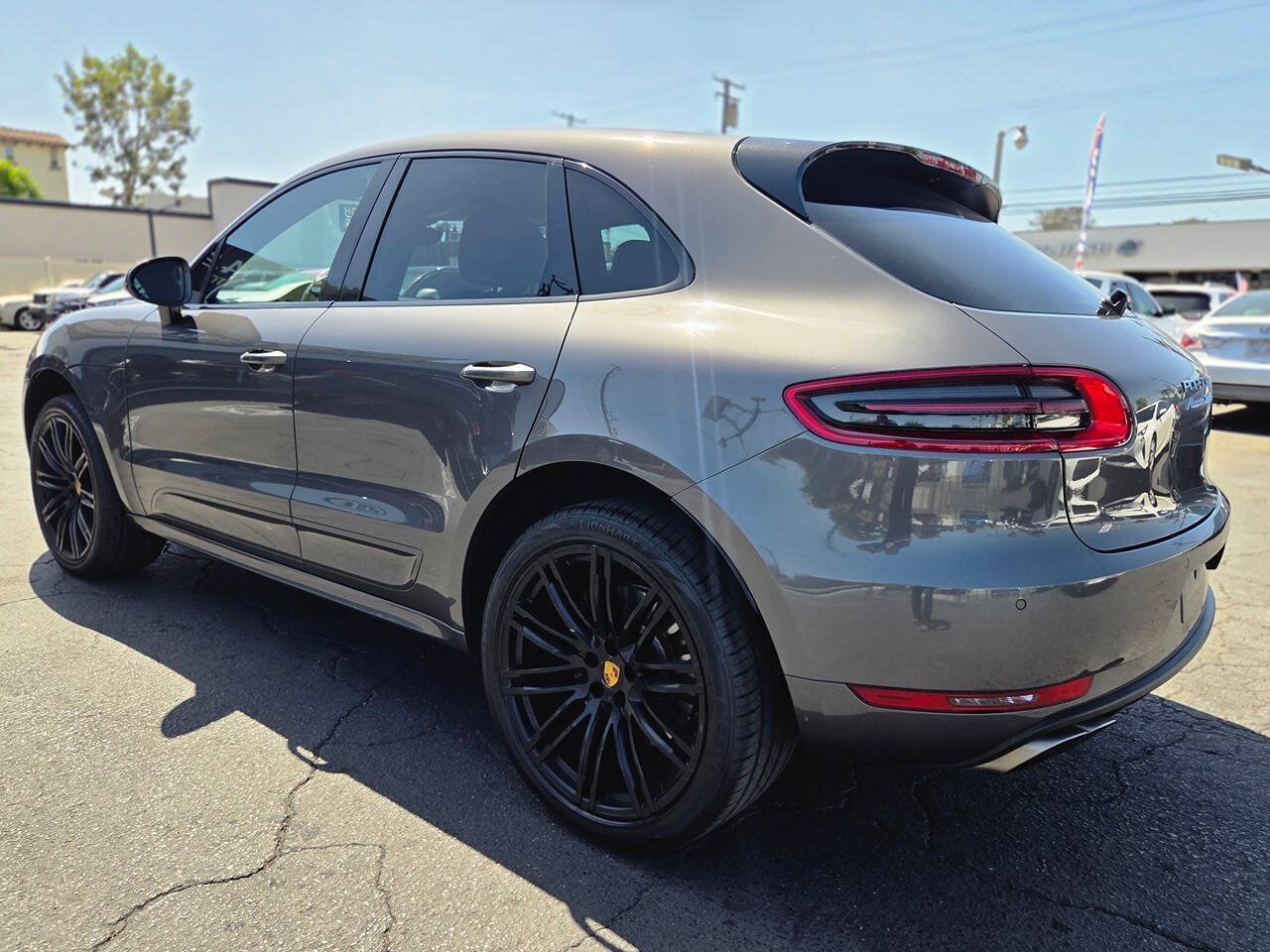 Used 2016 Porsche Macan Turbo AWD/4WD image 49