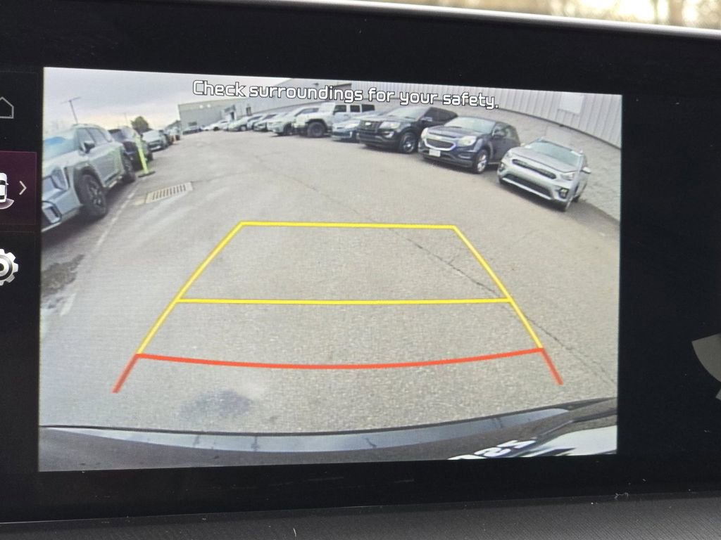 Used 2023 Kia Telluride S image 30