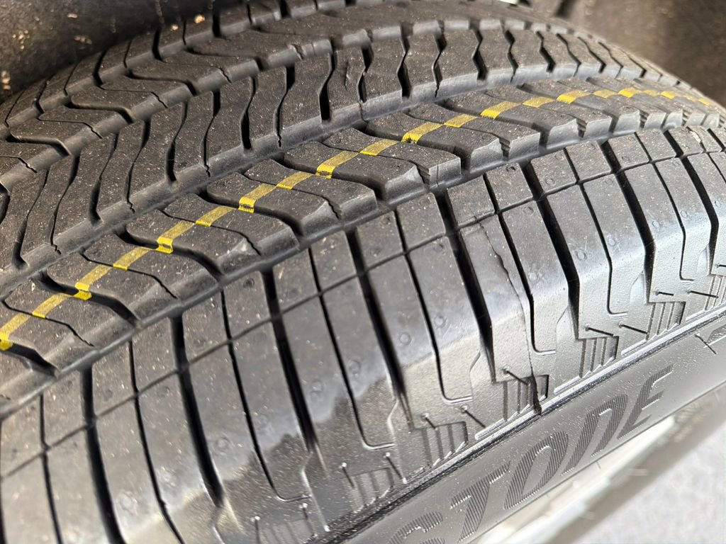 New 2026 Chevrolet Traverse LT image 26