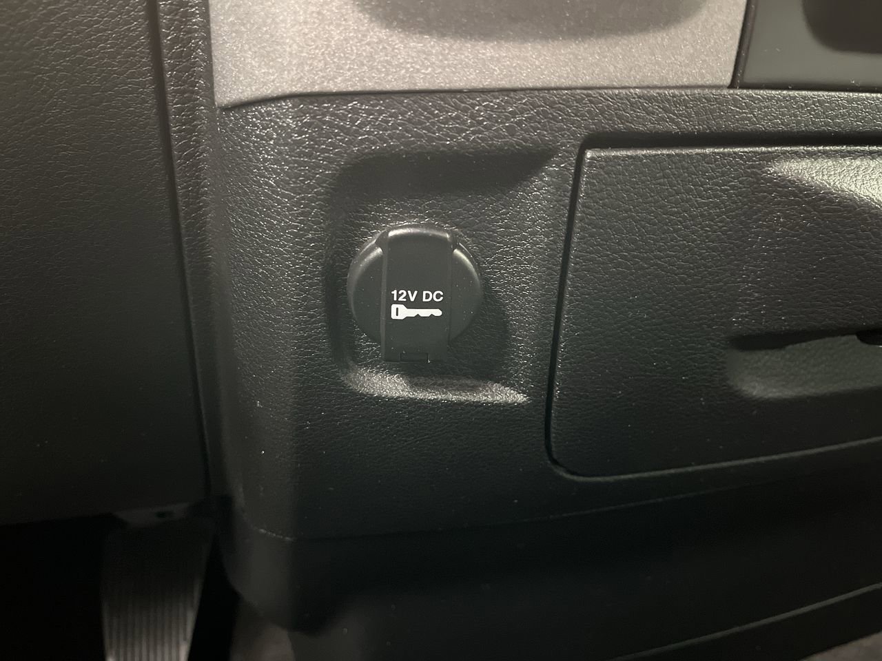 Used 2018 RAM 1500 Express AWD/4WD image 19