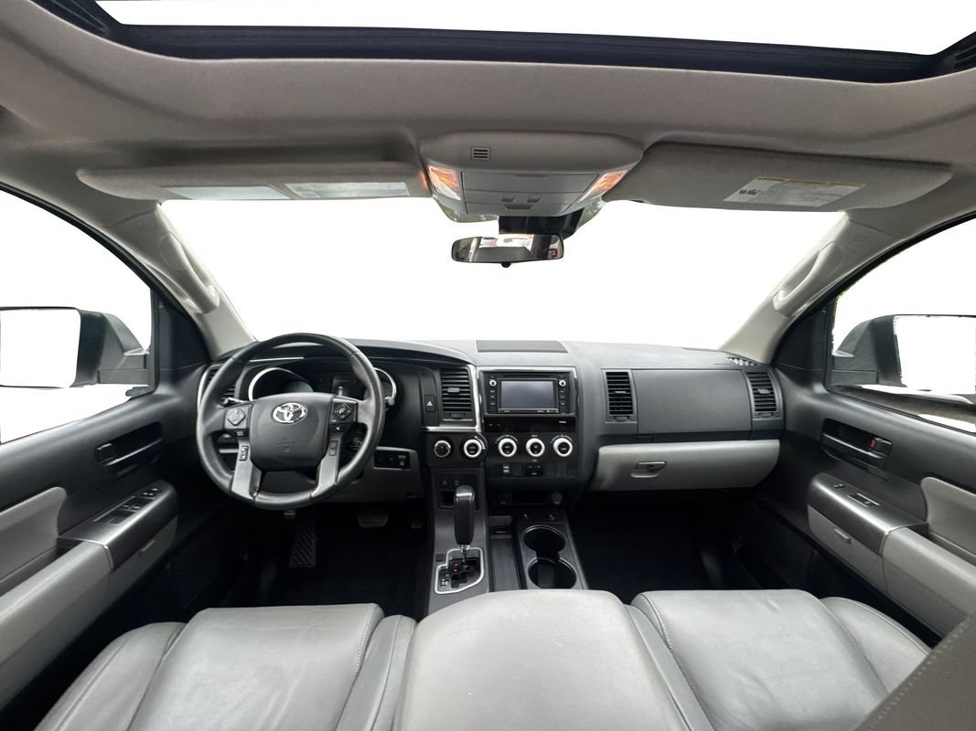 Used 2019 Toyota Sequoia SR5 AWD/4WD image 24