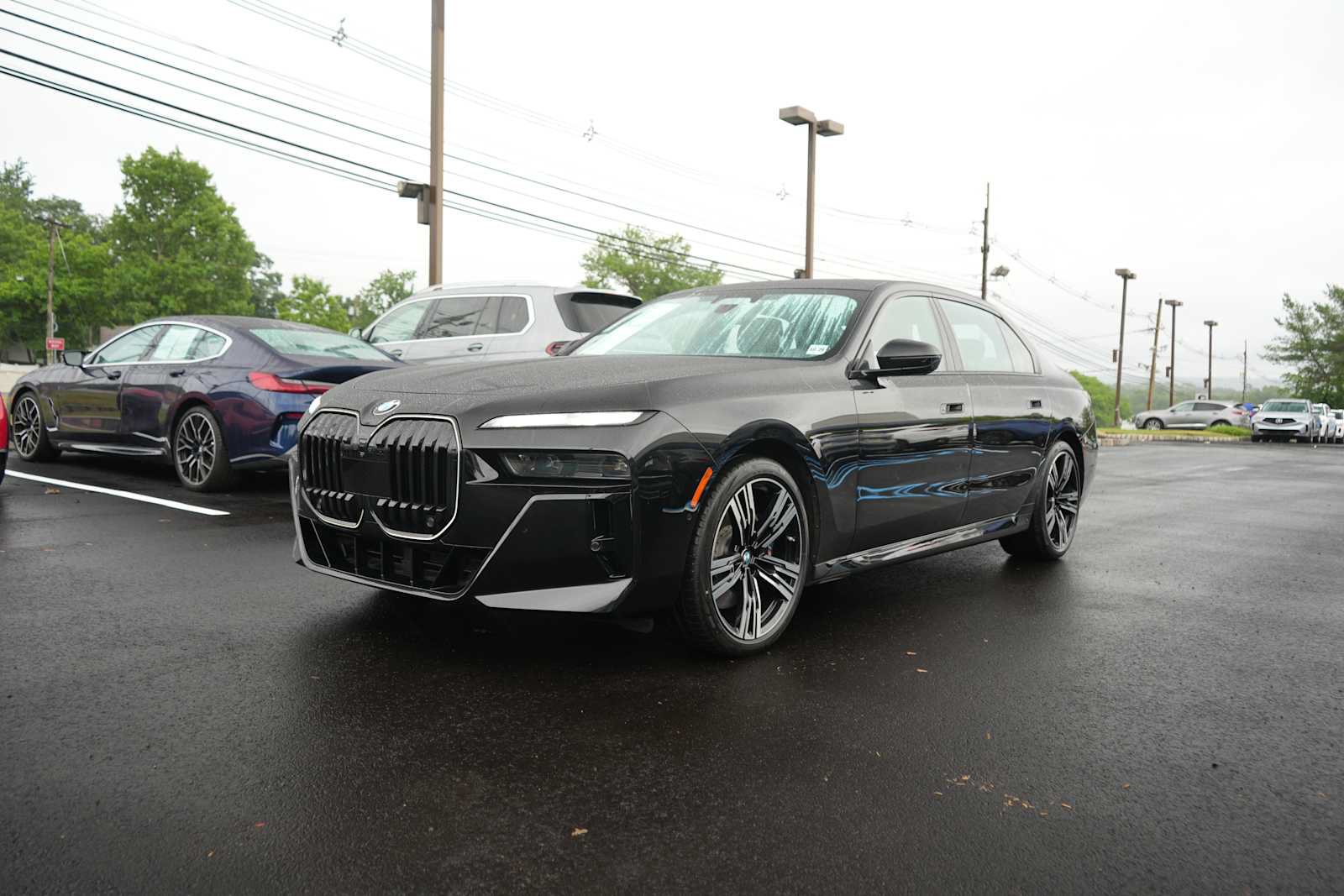 Used 2024 BMW 760i xDrive w/ Executive Package AWD/4WD image 3