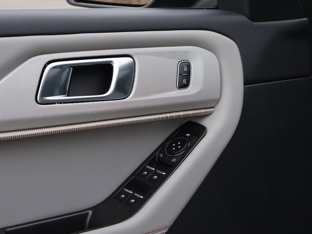 New 2026 Ford Explorer Active w/ Active Comfort Package image 23