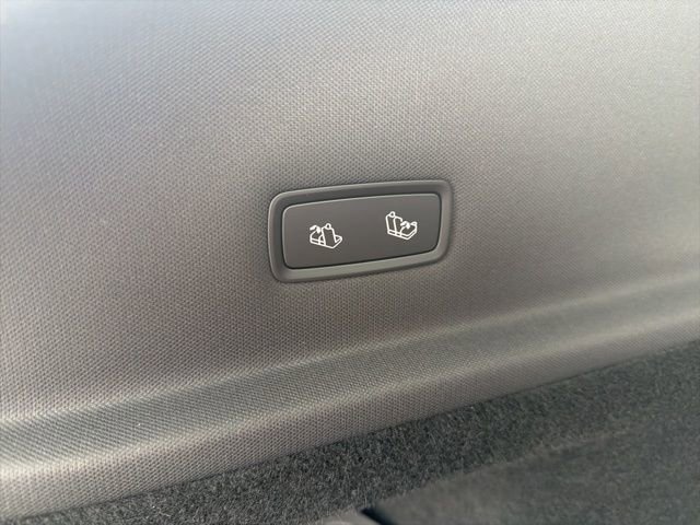 Used 2026 Tesla Model Y Long Range image 10