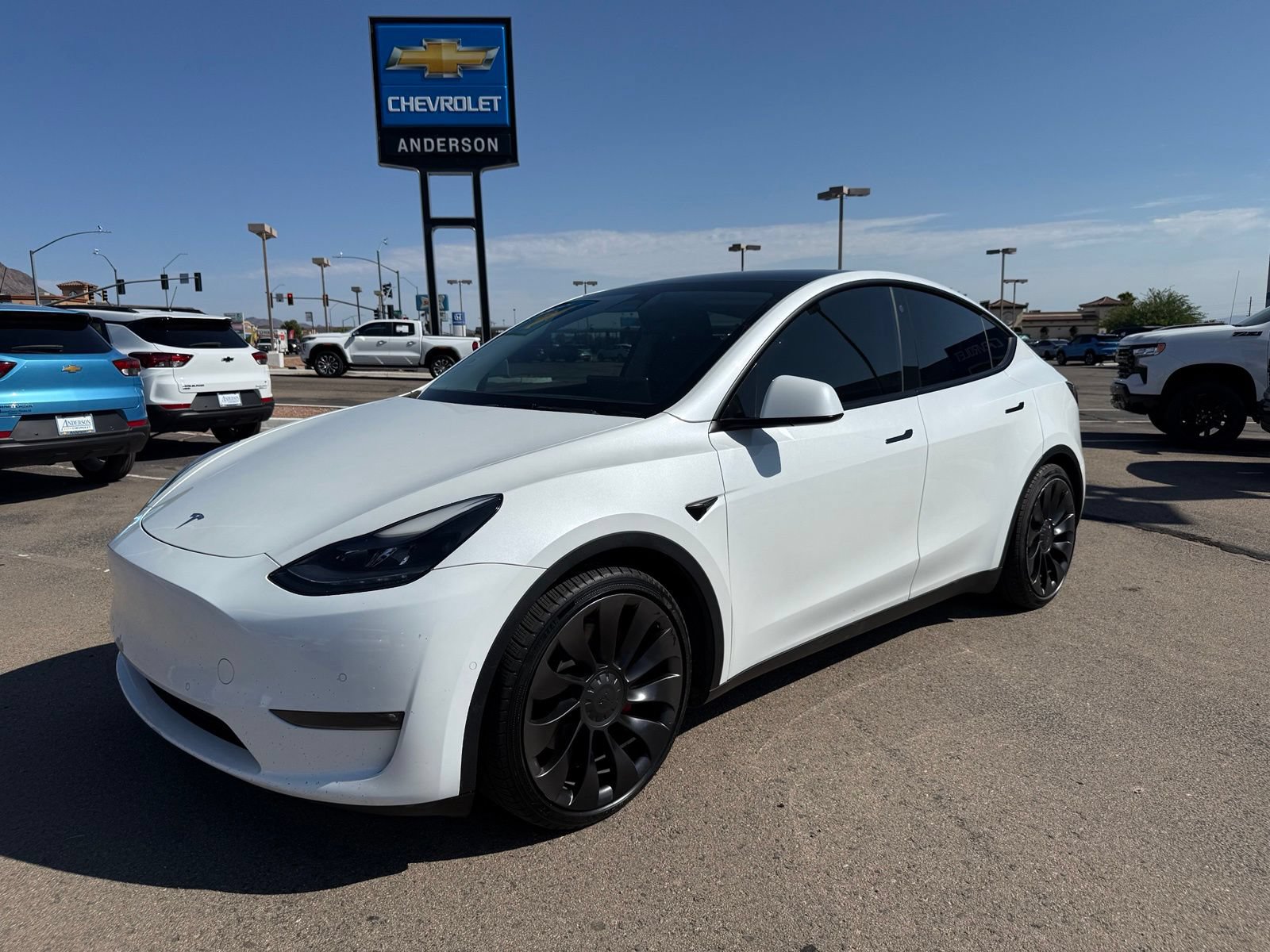 Used 2022 Tesla Model Y Performance AWD/4WD image 1