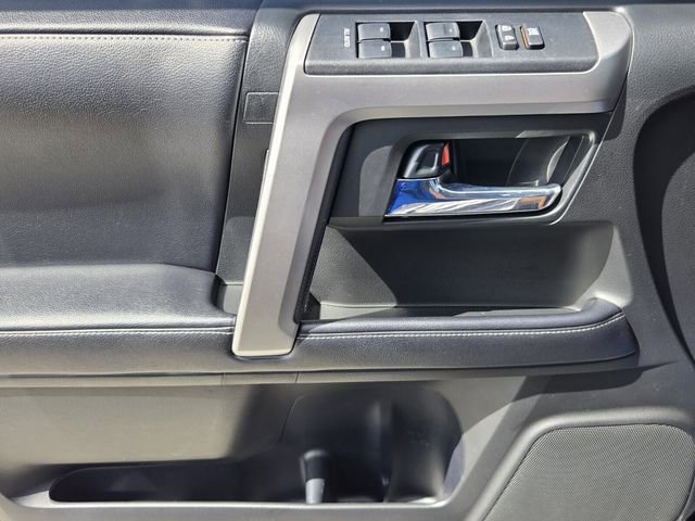 Used 2017 Toyota 4Runner SR5 Premium RWD image 31