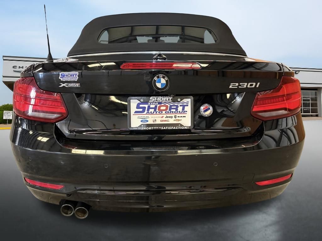 Used 2021 BMW 230i xDrive Convertible w/ Premium Package image 4