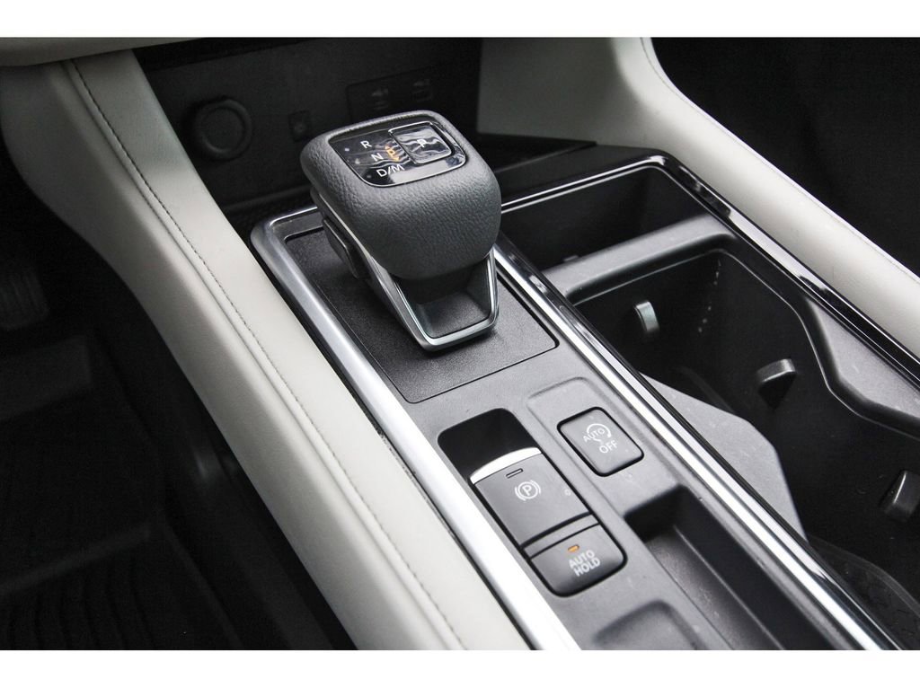 Used 2023 Nissan Pathfinder SL image 29