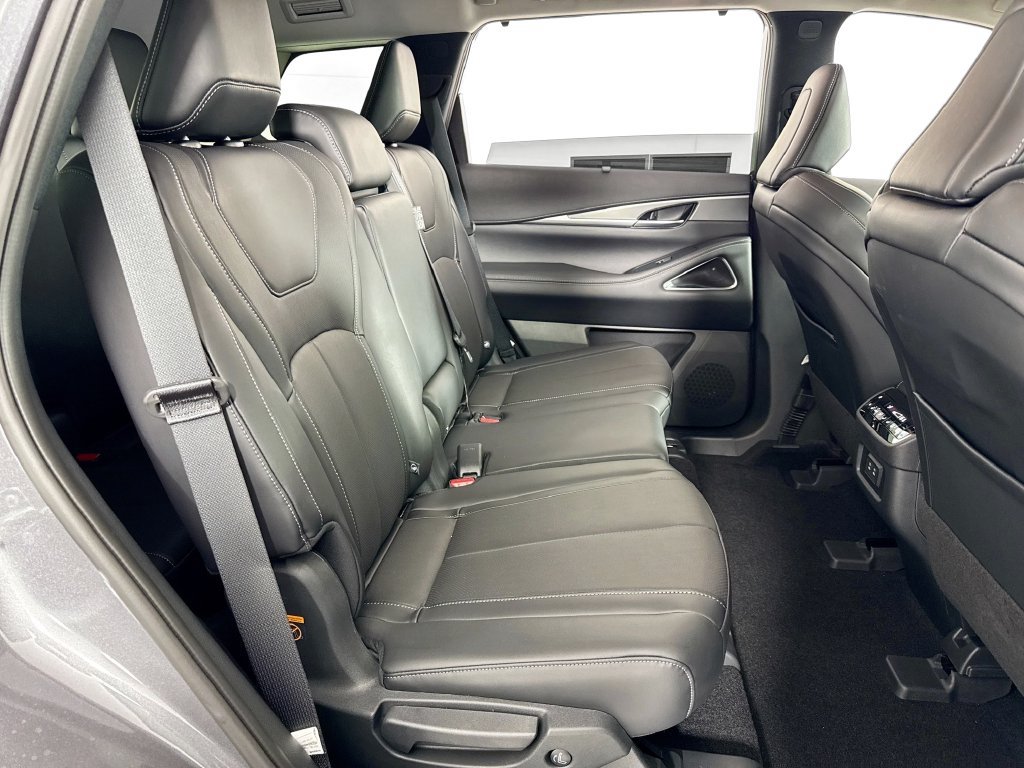 Used 2026 INFINITI QX60 Luxe w/ Cargo Package FWD image 36