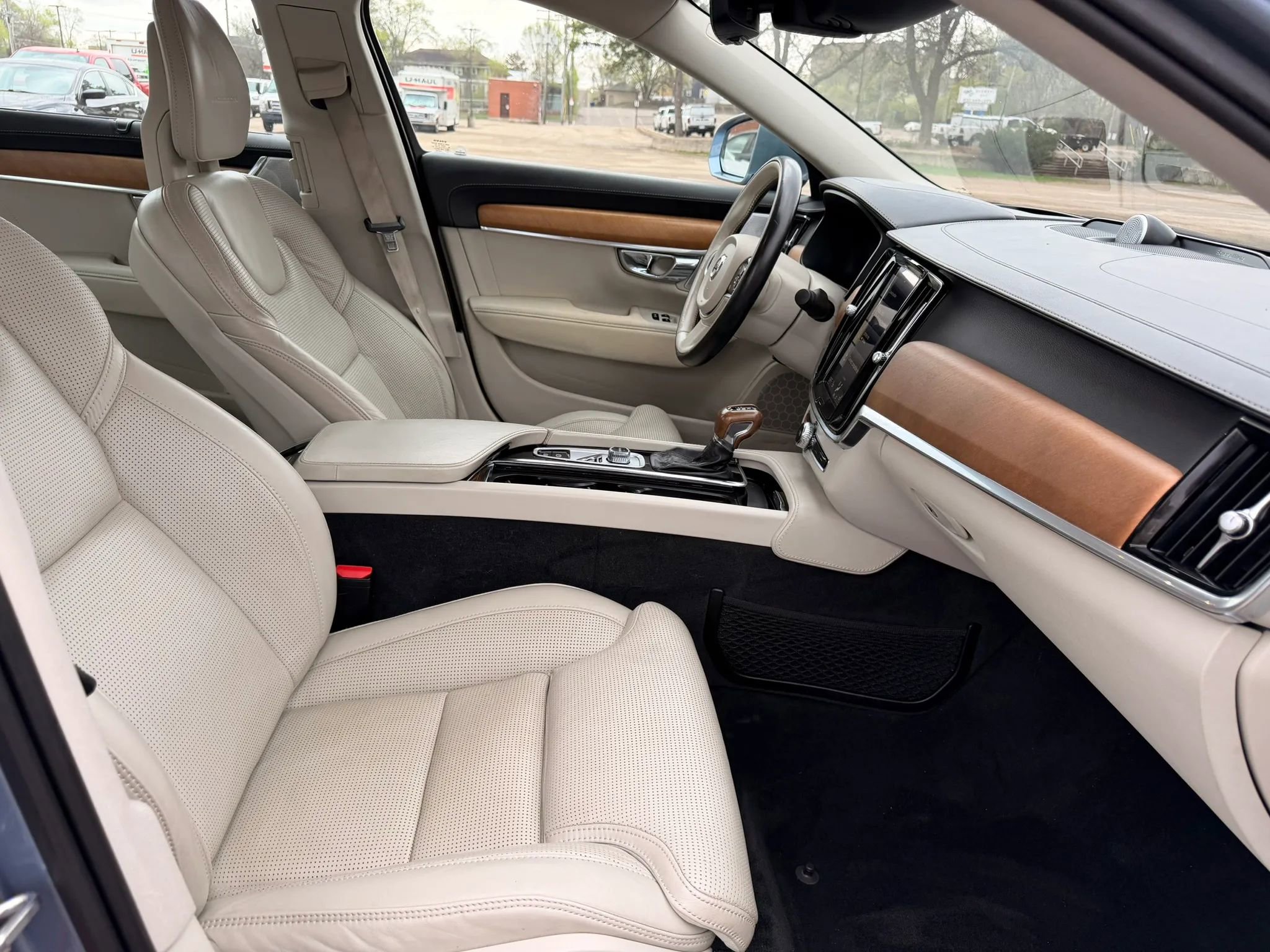 Used 2017 Volvo S90 T6 Inscription w/ Vision Package AWD/4WD image 18