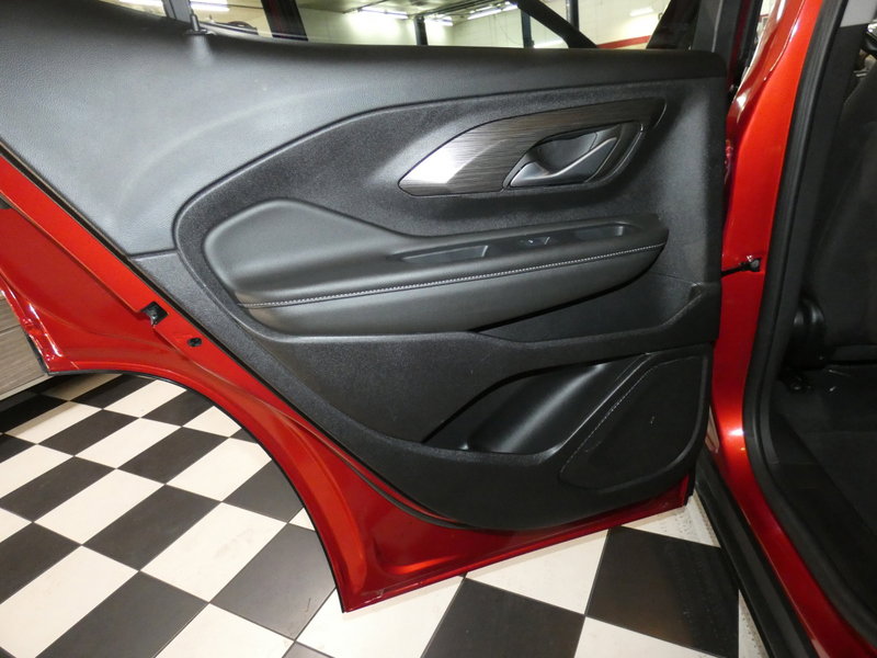 Used 2024 GMC Terrain SLE image 24