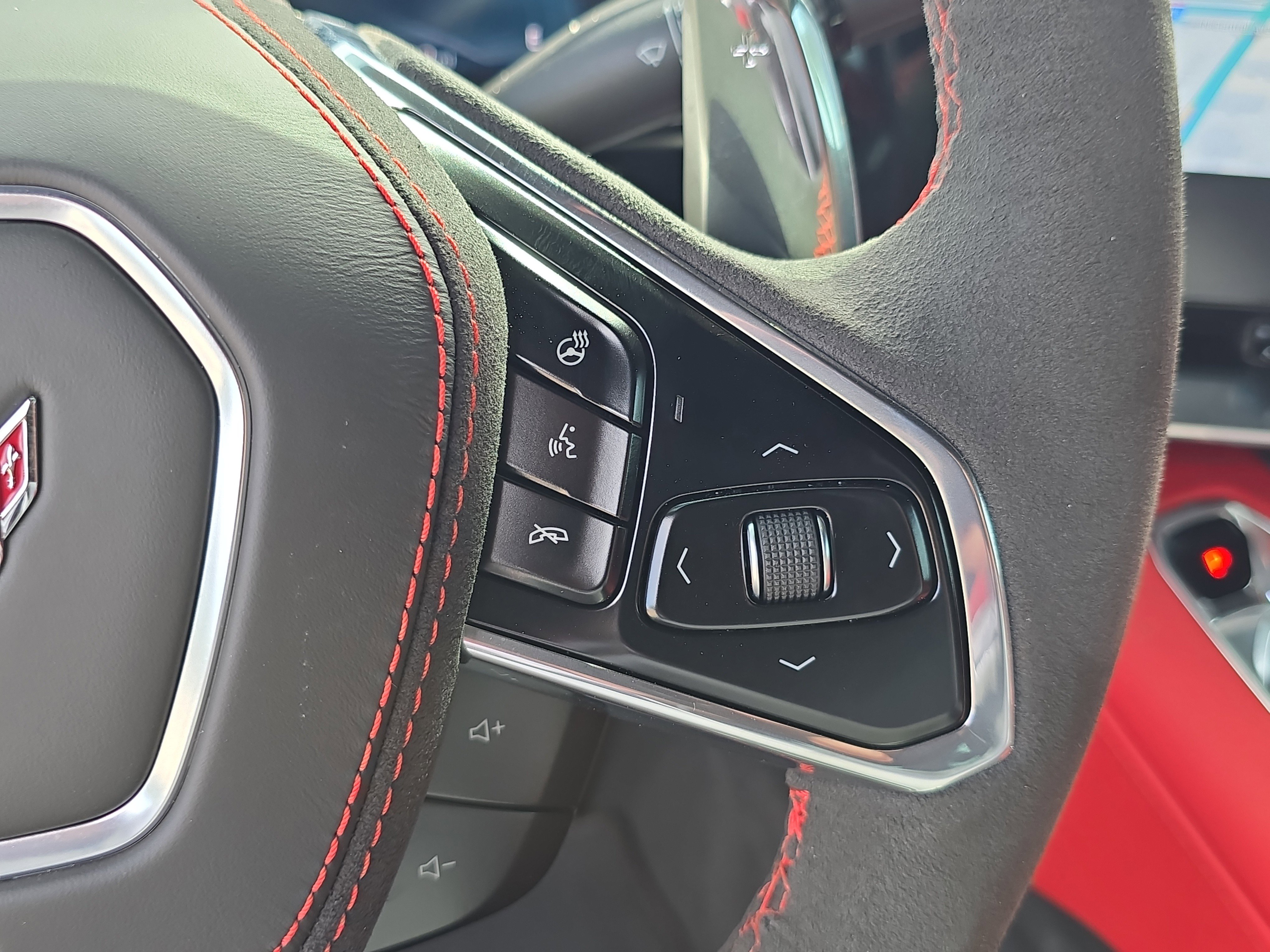 Used 2025 Chevrolet Corvette Z06 image 30