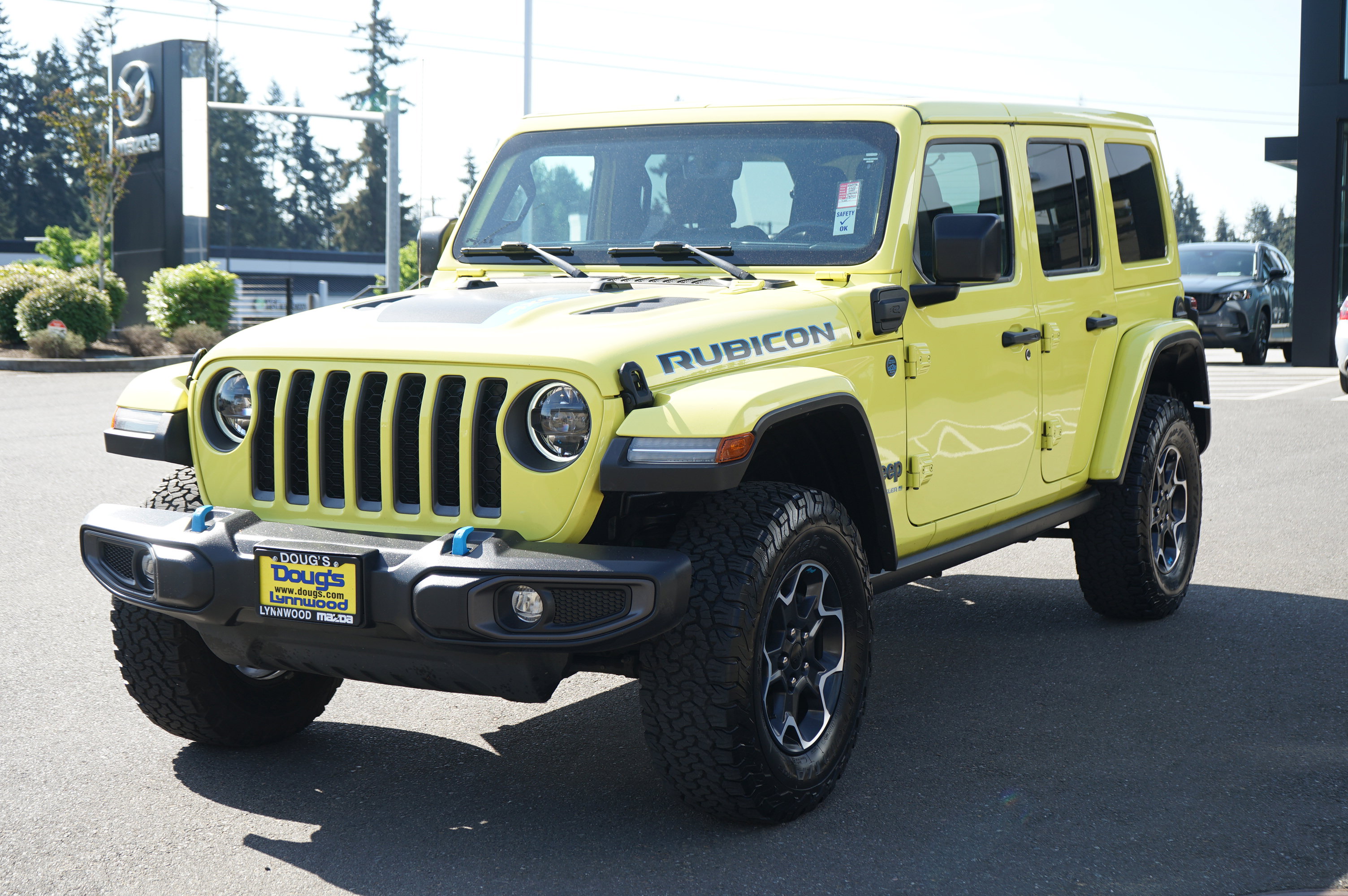 Used 2023 Jeep Wrangler Unlimited Rubicon 4xe w/ Cold Weather Group AWD/4WD image 8