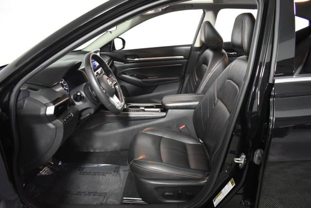 Certified 2024 Nissan Altima 2.5 SR w/ SR Premium Package image 11