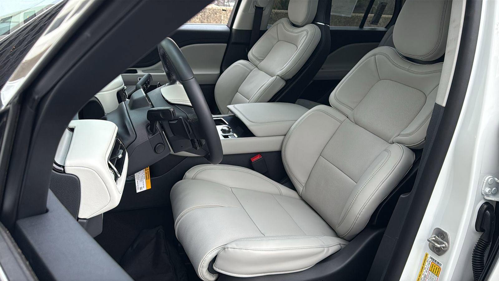 New 2026 Lincoln Aviator Reserve image 19